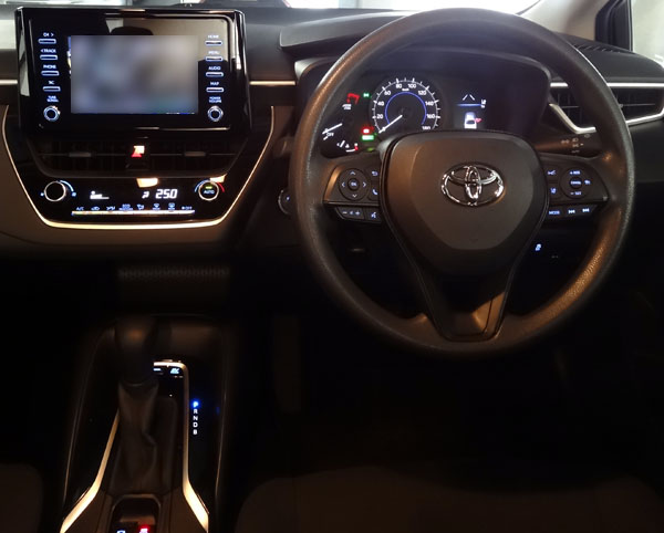 代車のカローラハイブリッド